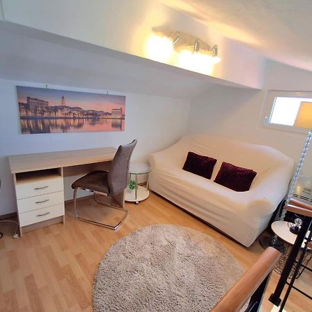 Apartment Natali Kaštel Stari Esterno foto