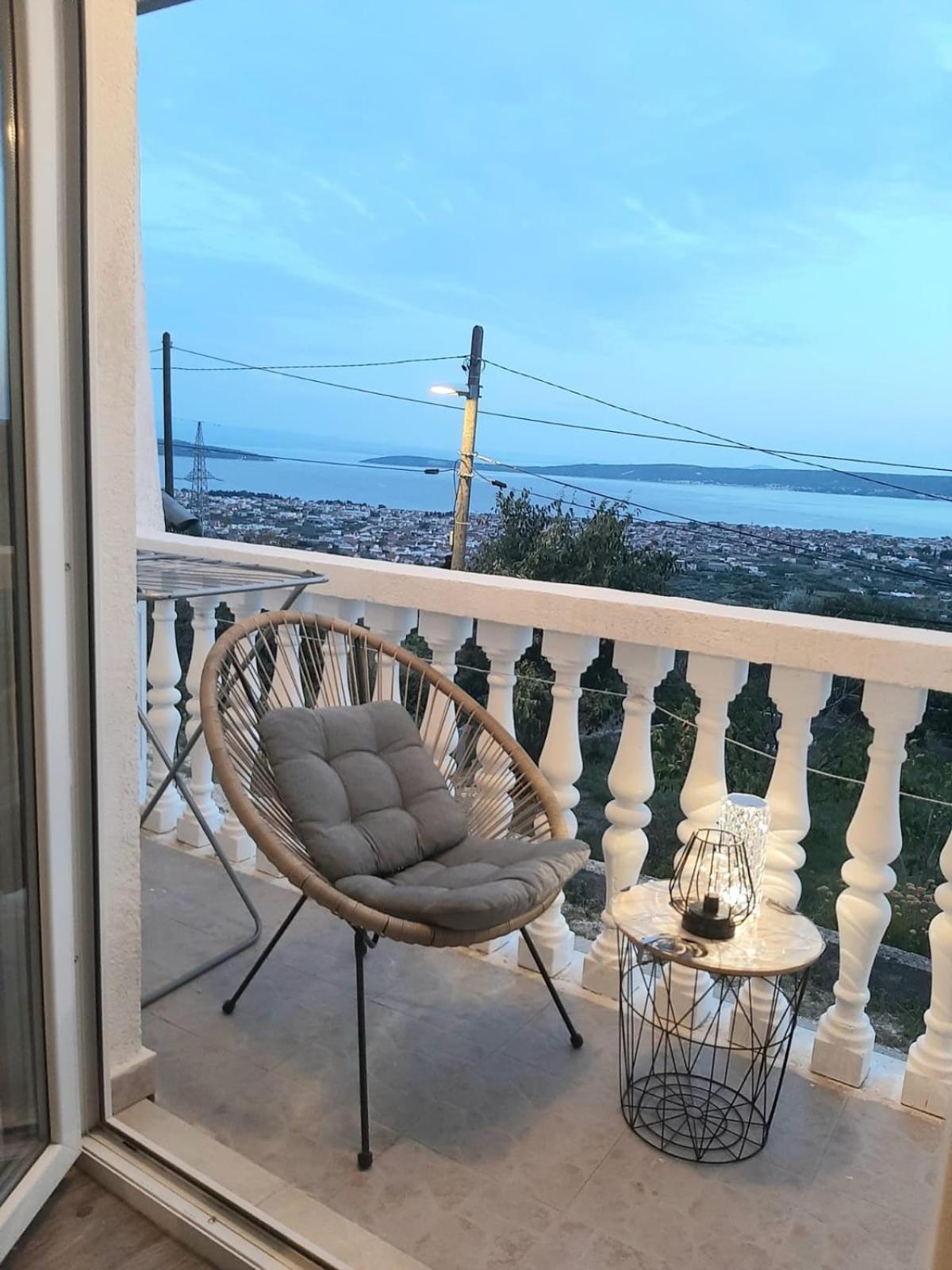 Apartment Natali Kaštel Stari Esterno foto