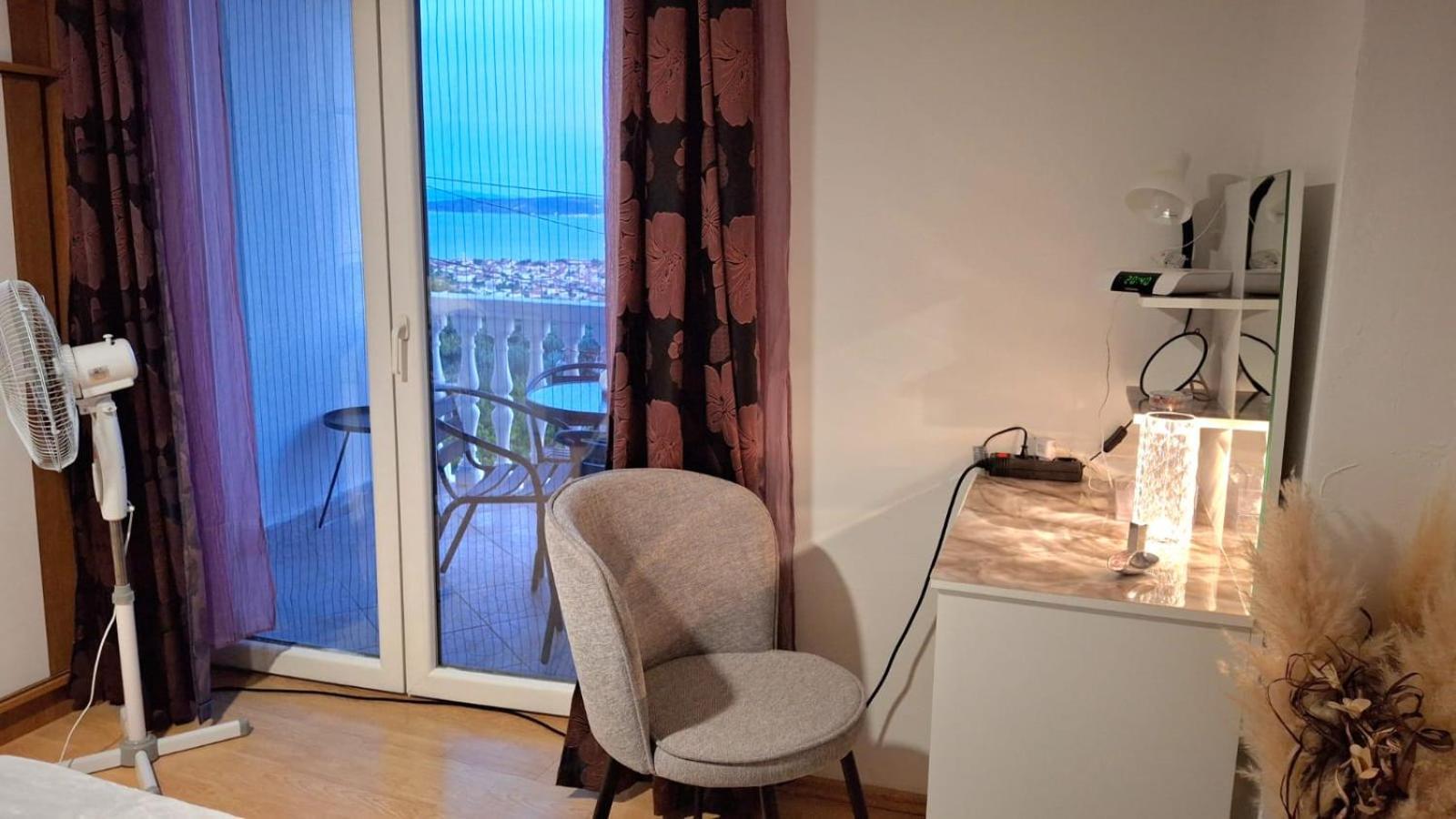 Apartment Natali Kaštel Stari Esterno foto