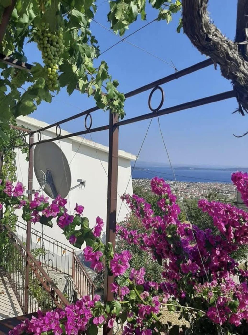 Apartment Natali Kaštel Stari Esterno foto